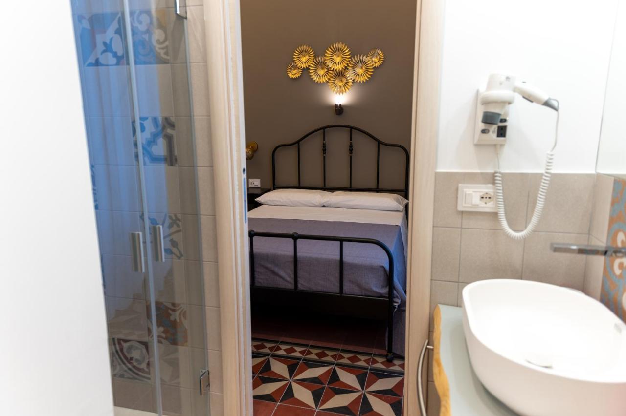 Bed and Breakfast Ursino'S Luxury Катанія Екстер'єр фото